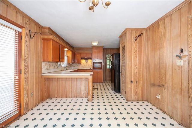5751 Vickie Drive, Winston-salem, NC 27106