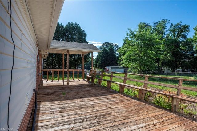 5751 Vickie Drive, Winston-salem, NC 27106