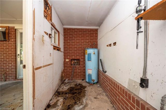 5751 Vickie Drive, Winston-salem, NC 27106