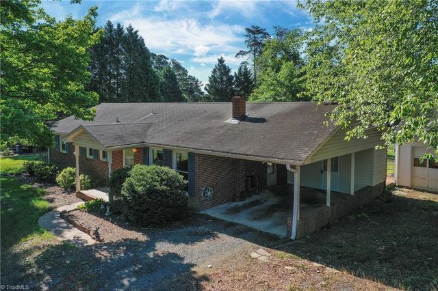 5751 Vickie Drive, Winston-salem, NC 27106
