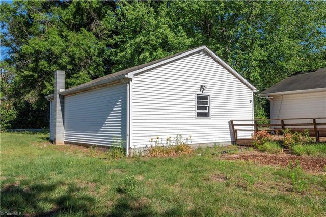 5751 Vickie Drive, Winston-salem, NC 27106