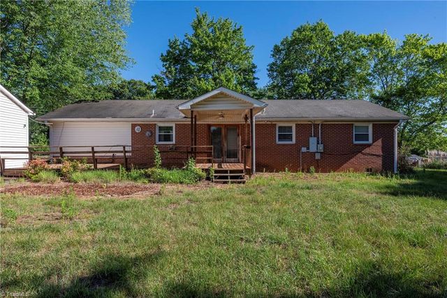 5751 Vickie Drive, Winston-salem, NC 27106