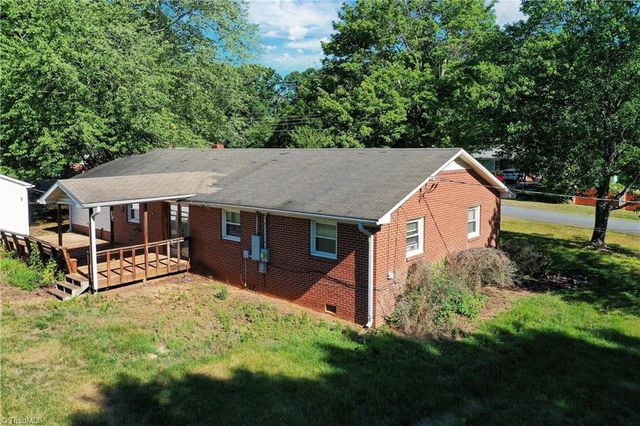 5751 Vickie Drive, Winston-salem, NC 27106