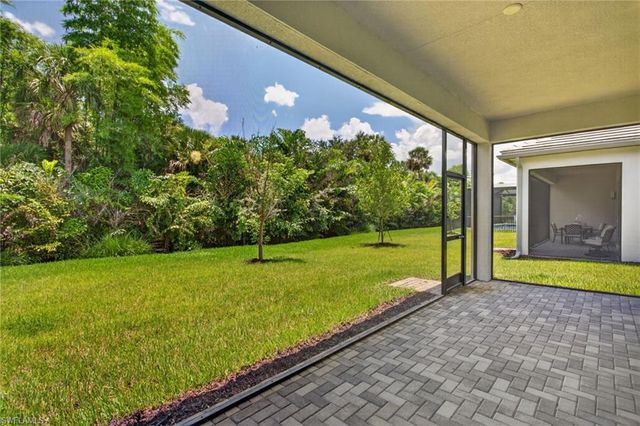 12448 Violet LN, Naples, FL 34120
