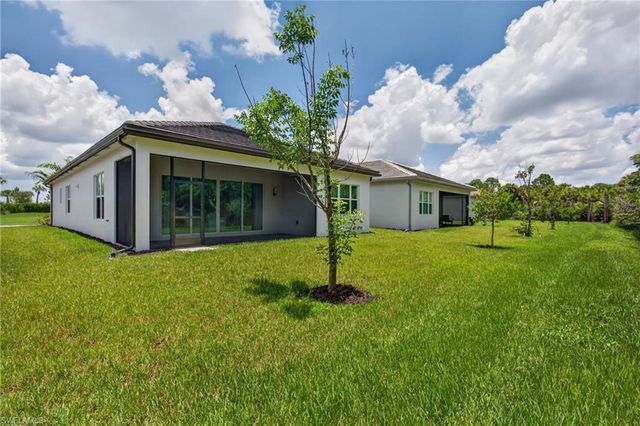 12448 Violet LN, Naples, FL 34120
