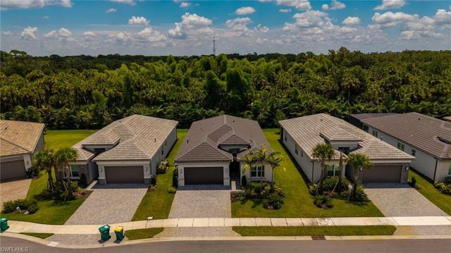 12448 Violet LN, Naples, FL 34120