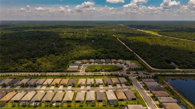 12448 Violet LN, Naples, FL 34120