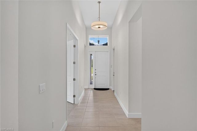 12448 Violet LN, Naples, FL 34120