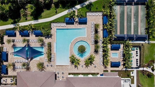 12448 Violet LN, Naples, FL 34120