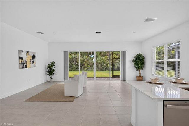 12448 Violet LN, Naples, FL 34120