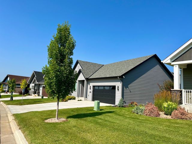 2015 Erie Drive, Northfield, MN 55057