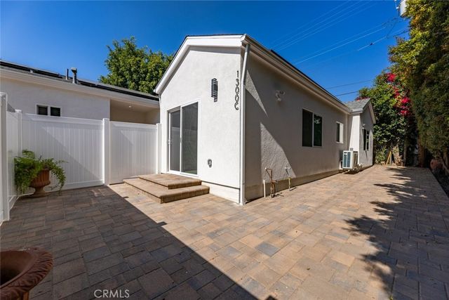 1300 Dorothy Drive C, Glendale, CA 91202