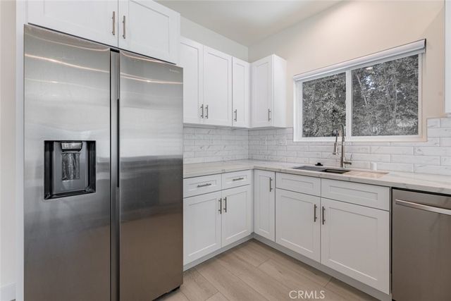 1300 Dorothy Drive C, Glendale, CA 91202