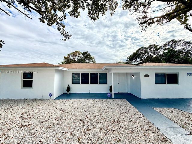 2036 NW 28th St, Oakland Park, FL 33311