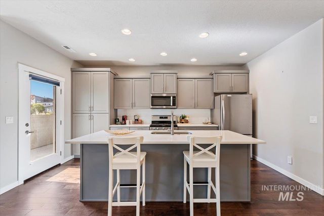 4241 N Bellina Lane, Meridian, ID 83642