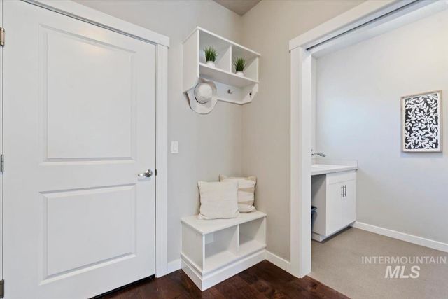 4241 N Bellina Lane, Meridian, ID 83642