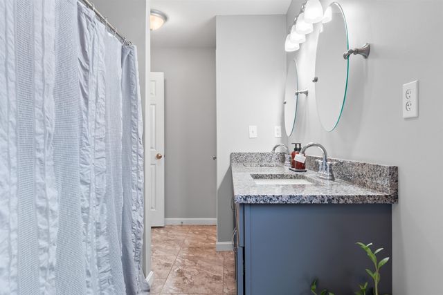 303 Derry Road, Chester, NH 03036