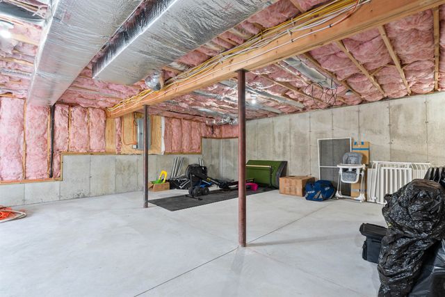 303 Derry Road, Chester, NH 03036