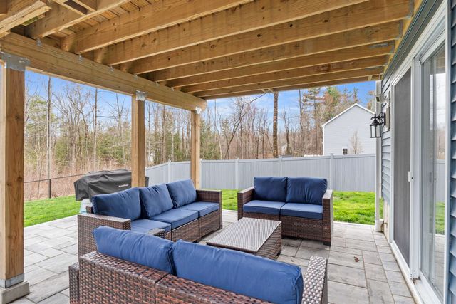 303 Derry Road, Chester, NH 03036