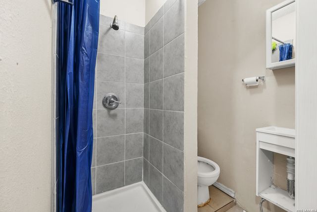 9718 CANEY CREEK DR, San Antonio, TX 78245