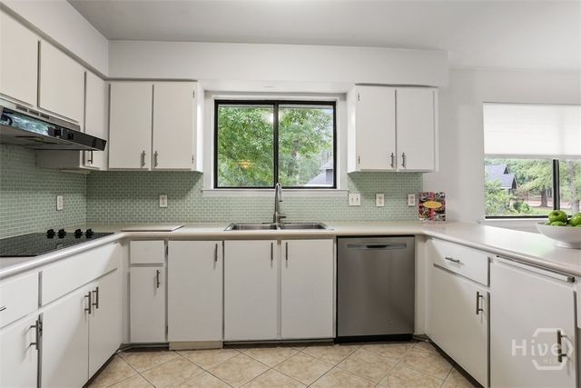 2 Abbott Lane, Savannah, GA 31411