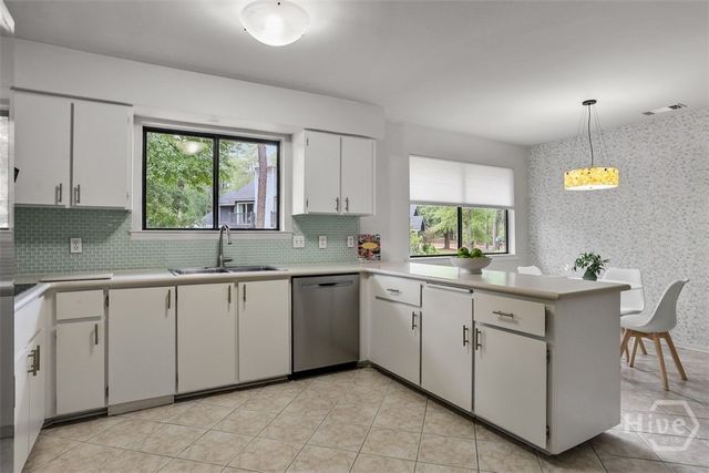 2 Abbott Lane, Savannah, GA 31411