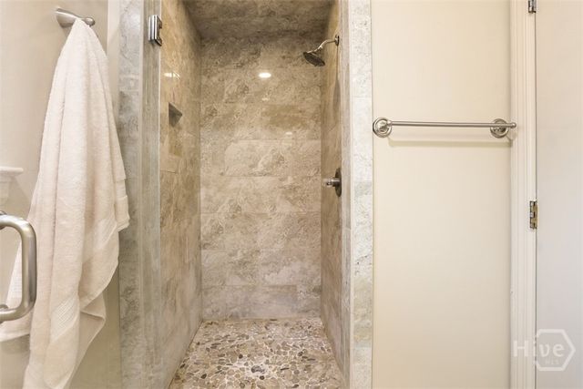 2 Abbott Lane, Savannah, GA 31411