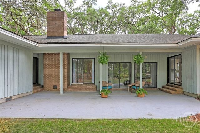 2 Abbott Lane, Savannah, GA 31411