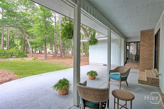 2 Abbott Lane, Savannah, GA 31411