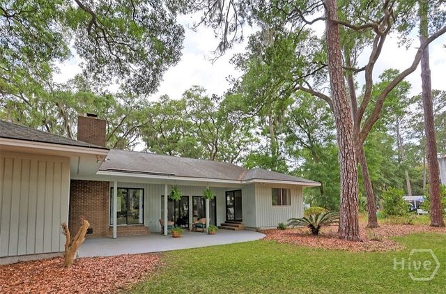 2 Abbott Lane, Savannah, GA 31411