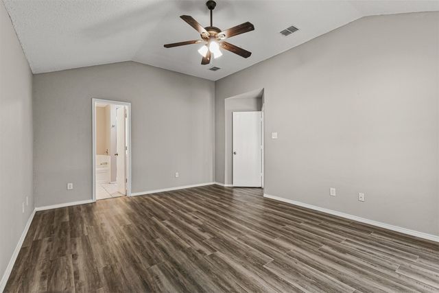 9305 Goldenview Drive, Fort Worth, TX 76244