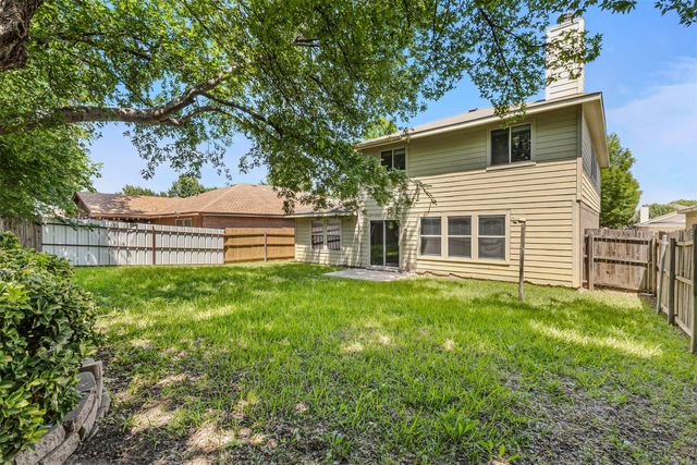 9305 Goldenview Drive, Fort Worth, TX 76244