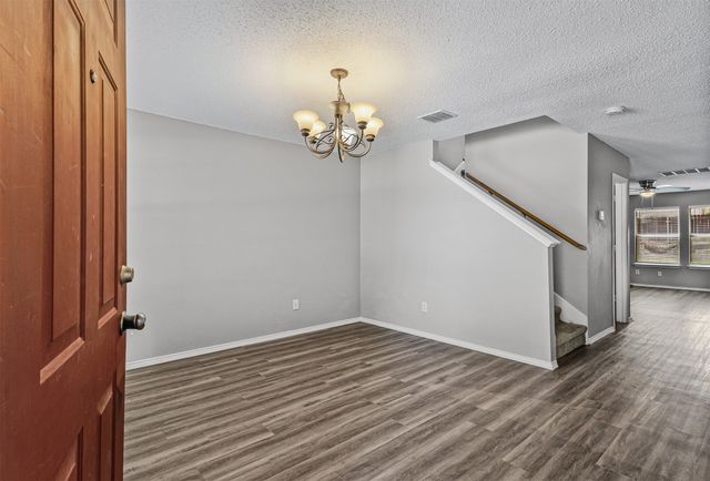 9305 Goldenview Drive, Fort Worth, TX 76244