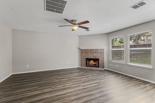 9305 Goldenview Drive, Fort Worth, TX 76244
