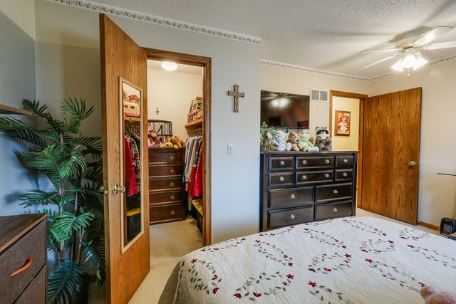 1115 E 7th Street, Pella, IA 50219