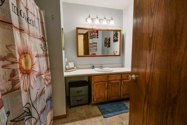 1115 E 7th Street, Pella, IA 50219