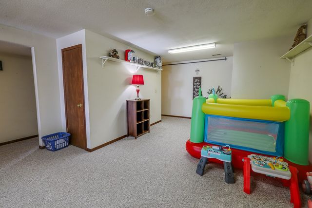 1115 E 7th Street, Pella, IA 50219