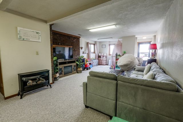 1115 E 7th Street, Pella, IA 50219