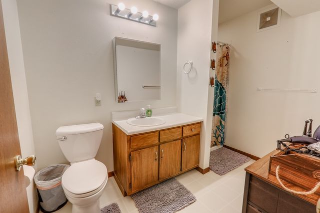 1115 E 7th Street, Pella, IA 50219