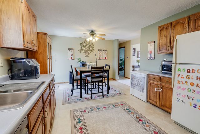 1115 E 7th Street, Pella, IA 50219