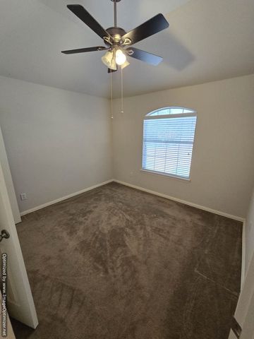 103 S Young Boulevard, Desoto, TX 75115