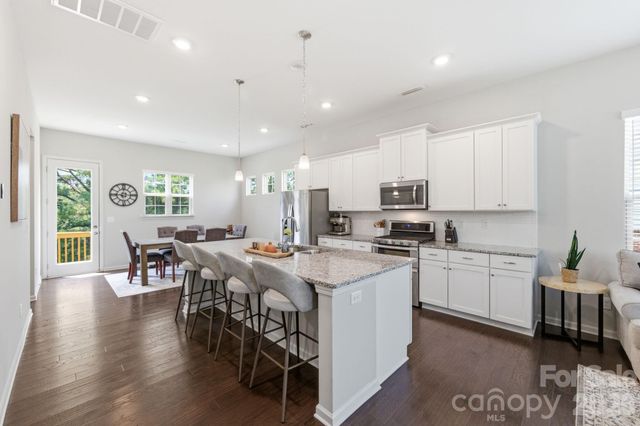 9348 Ainslie Downs Street, Charlotte, NC 28273