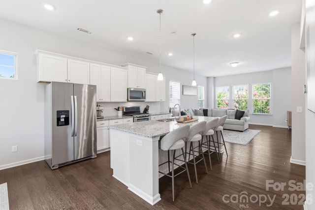 9348 Ainslie Downs Street, Charlotte, NC 28273
