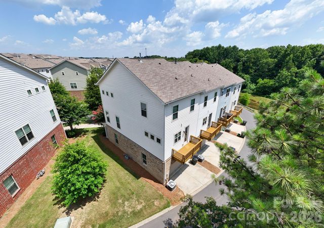 9348 Ainslie Downs Street, Charlotte, NC 28273