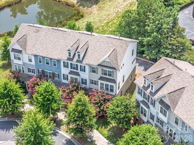 9348 Ainslie Downs Street, Charlotte, NC 28273