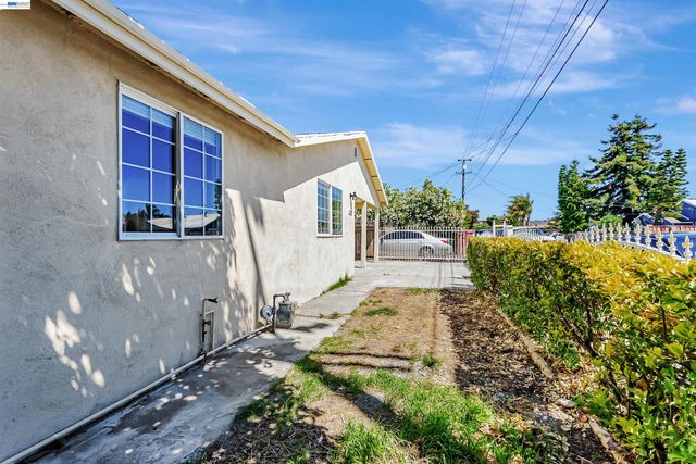 1111 Stonington Ave, San Pablo, CA 94806