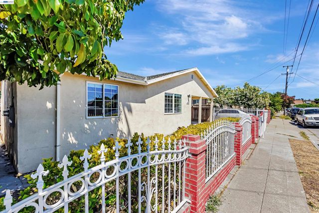 1111 Stonington Ave, San Pablo, CA 94806
