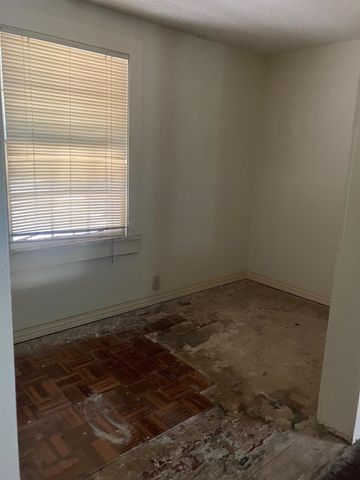 1020 40th Street Street, Galveston, TX 77550