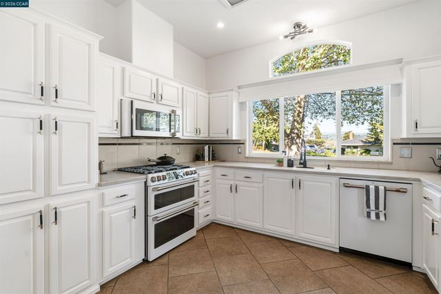 19175 Carlton Ave, Castro Valley, CA 94546