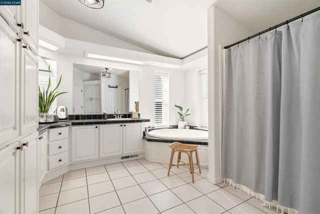19175 Carlton Ave, Castro Valley, CA 94546